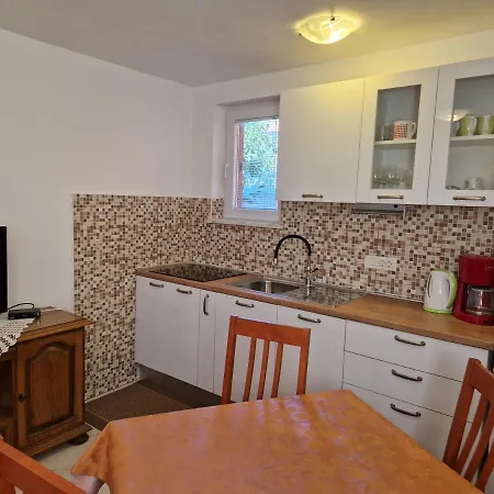 Luka & Sara Lägenhet