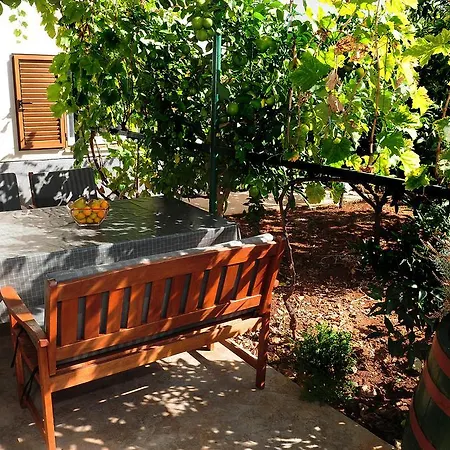 Lägenhet Luka & Sara *