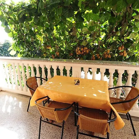 Luka & Sara Lägenhet Zadar