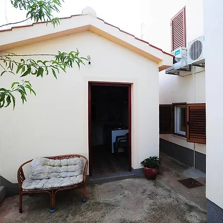 Luka & Sara Lägenhet Zadar