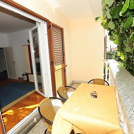 Luka & Sara Lägenhet *